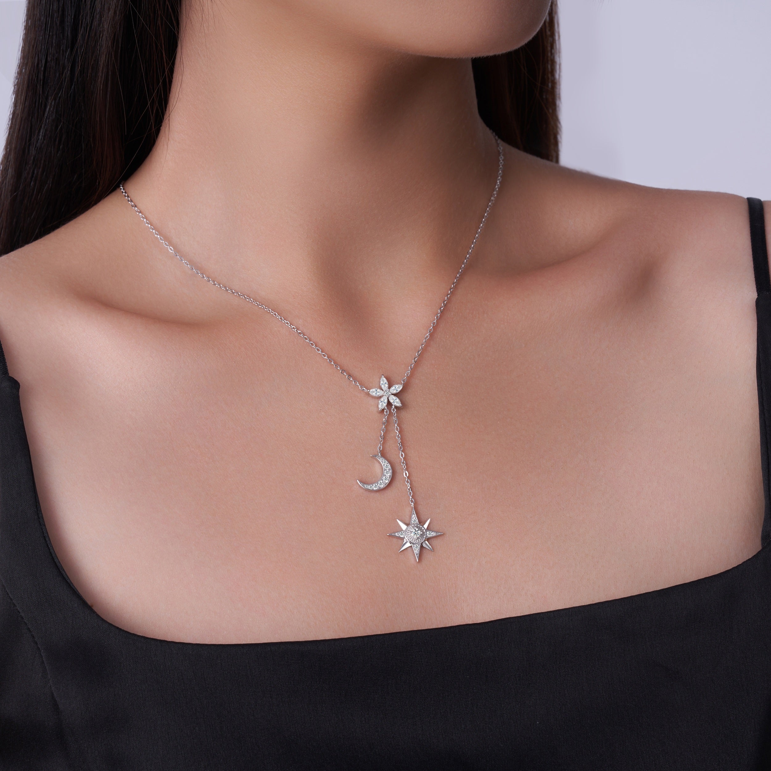 A Luxurious And Fashionable Minimalist Jewelry Pendant Necklace Set With Top-quality Moissanite, Made Of S925 Silver Electroplated With Platinum.