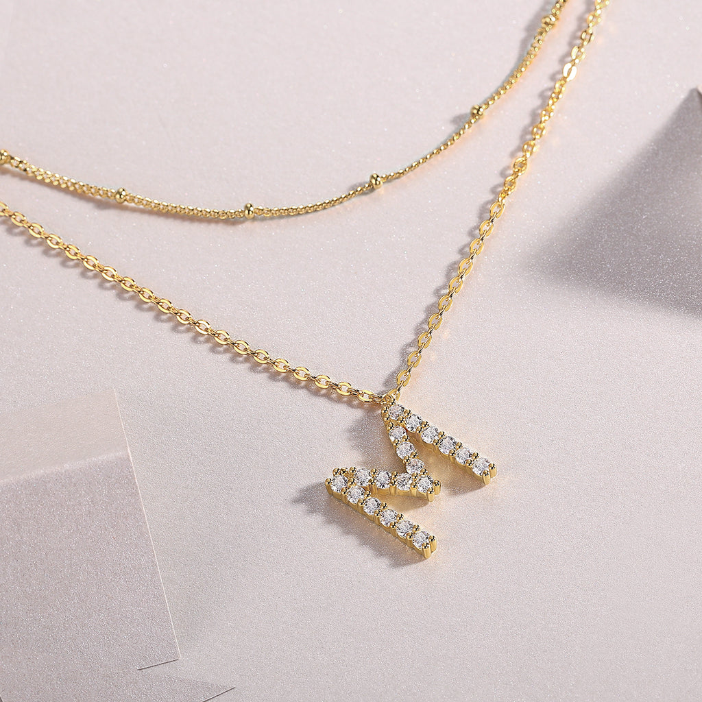 Engraved With Top-quality Moissanite, This Luxurious And Fashionable Minimalist Jewelry Consists Of A Silver Pendant Necklace, A Collar Chain, And S925 Silver Electroplated With Gold.