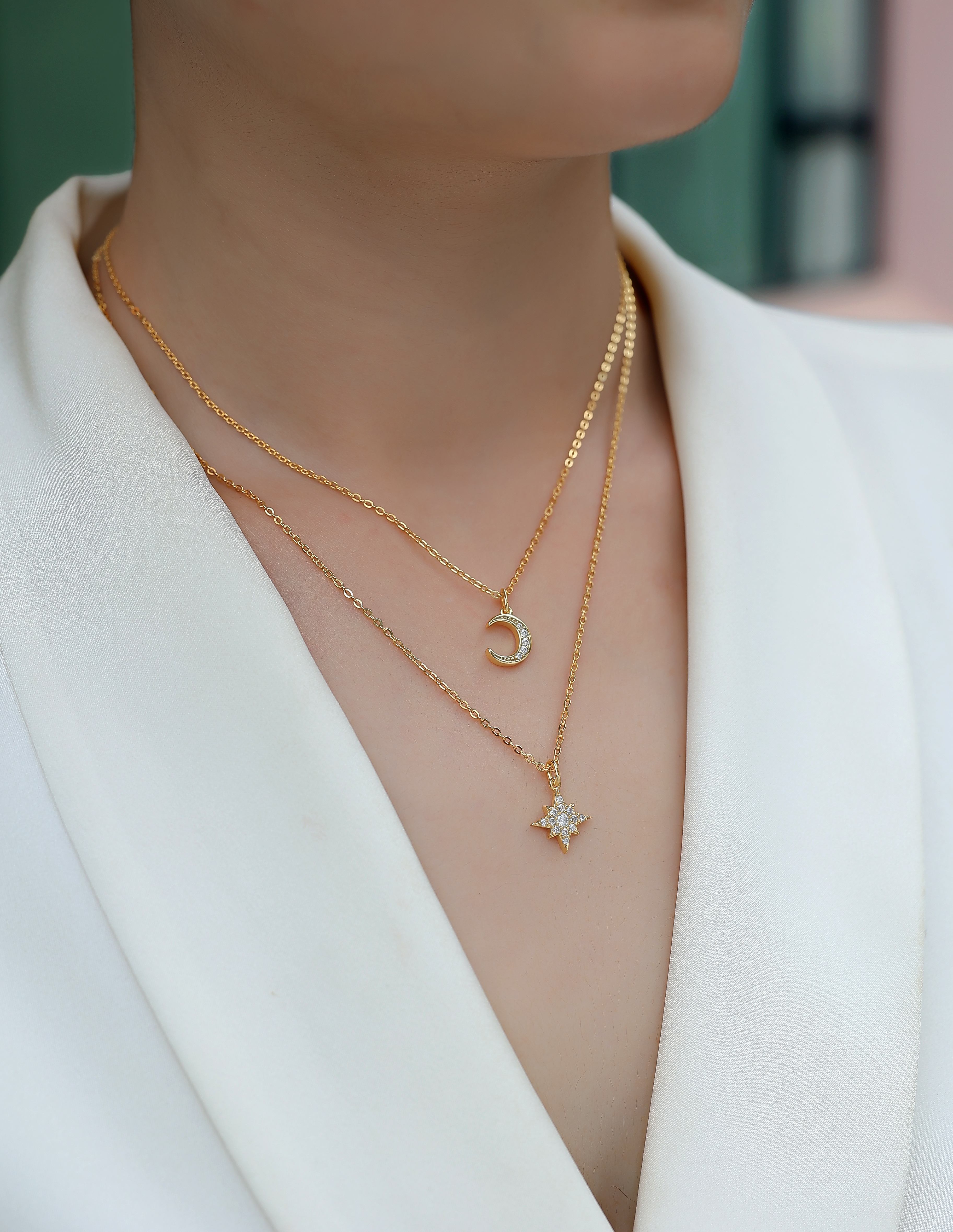 Engraved With Top-quality Moissanite, This Luxurious And Fashionable Minimalist Jewelry Set Includes A Necklace Pendant, A Collar Chain, And S925 Silver Electroplated With Gold.